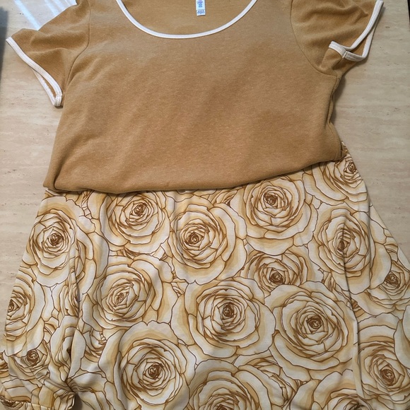 LuLaRoe cream yellow skirt set classic T and Azure skirt Roses L XL - Picture 3 of 13